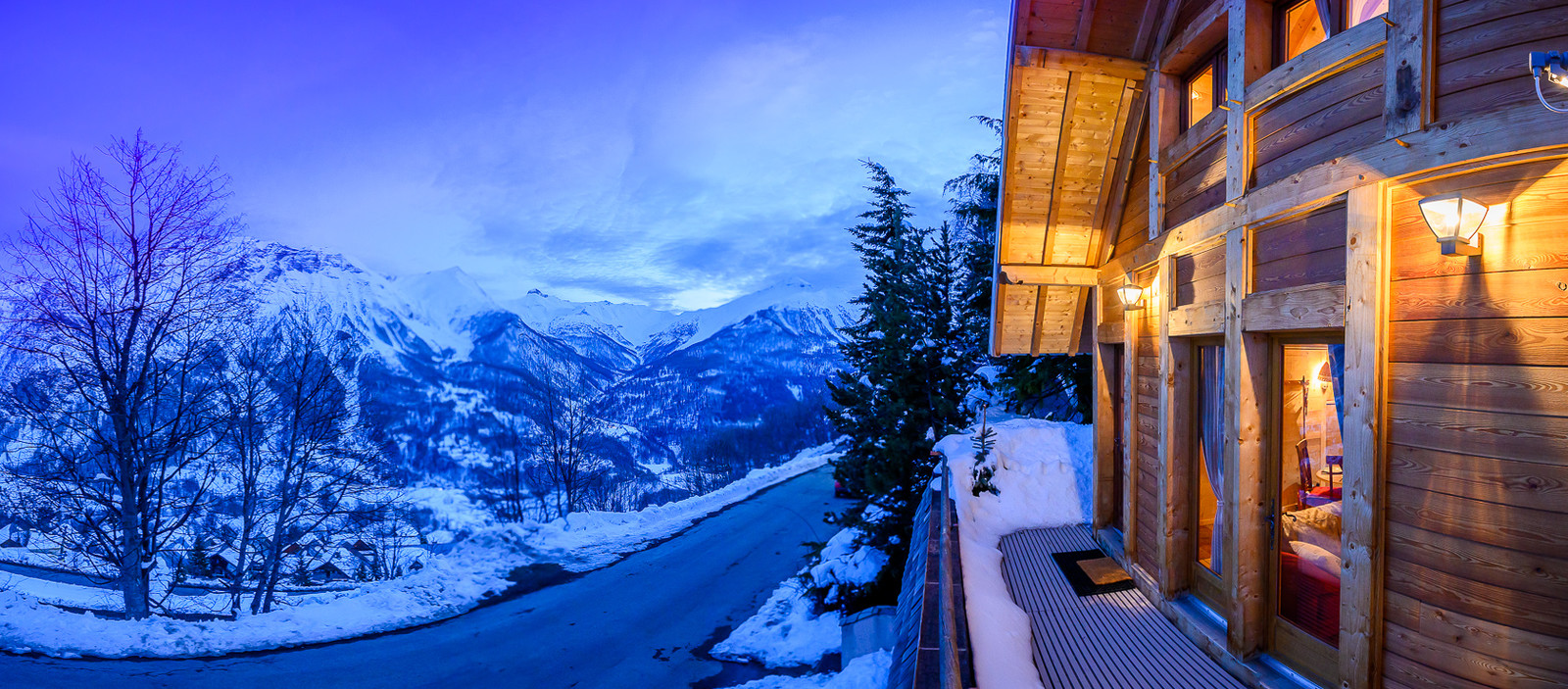 Petit chalet, avec vues extérieures